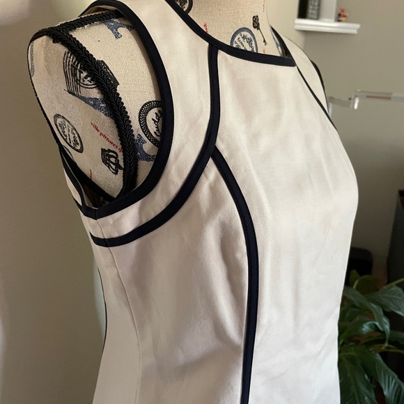 Michael Kors Collection Sheath Dress with Black Trim - Size 8P - Picture 3 of 12